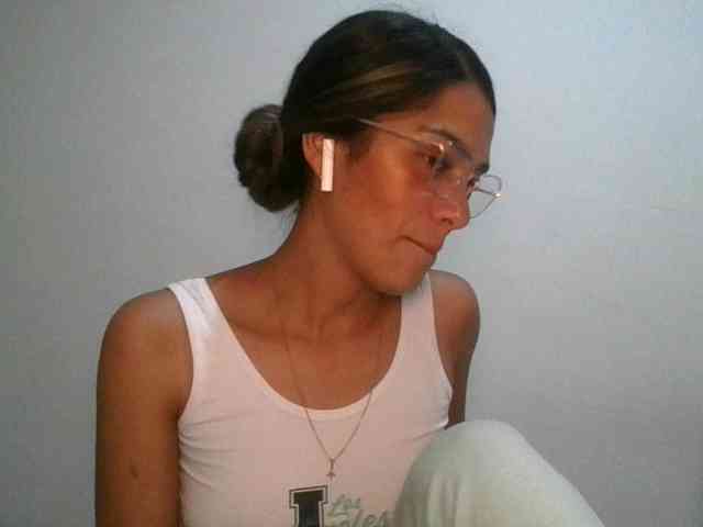 JuanaBrunette webcam