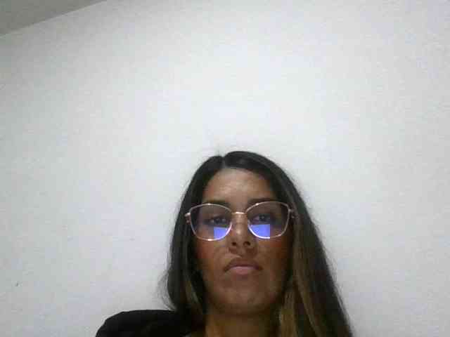 JuanaBrunette webcam