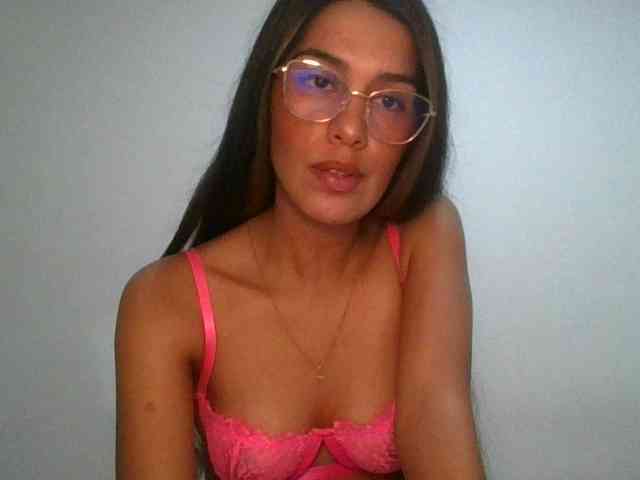 JuanaBrunette webcam