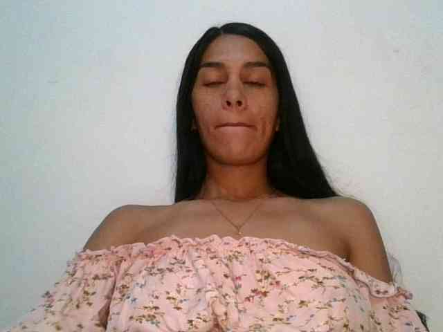 JuanaBrunette webcam