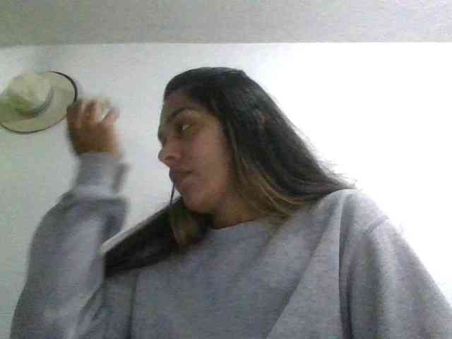 JuanaBrunette webcam