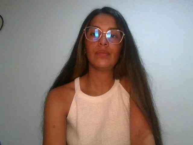 JuanaBrunette webcam