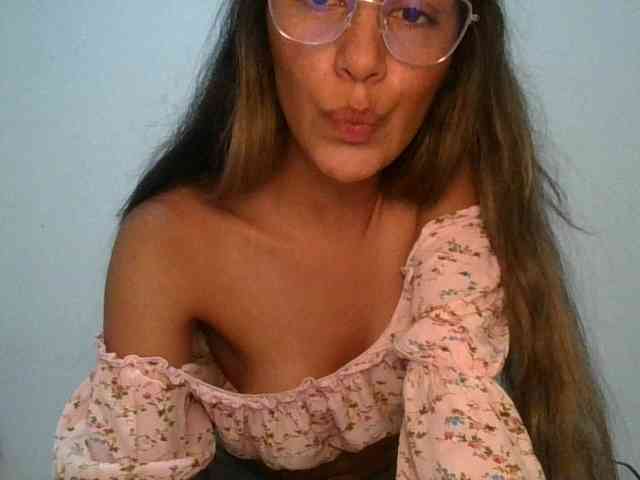 JuanaBrunette webcam