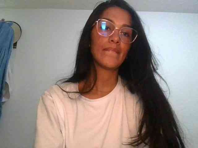 JuanaBrunette webcam