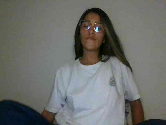 JuanaBrunette webcam