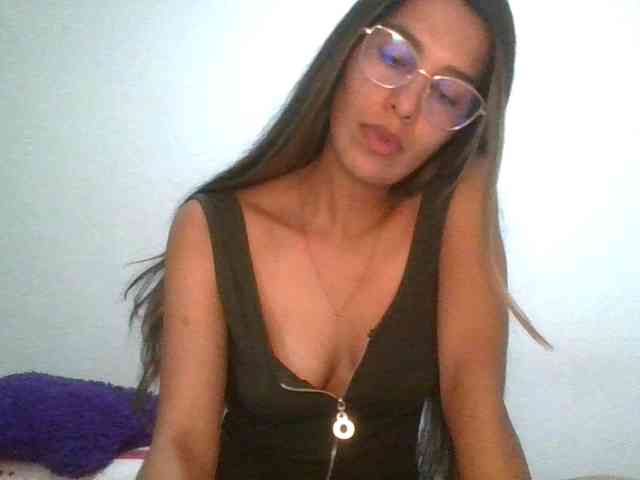 JuanaBrunette webcam