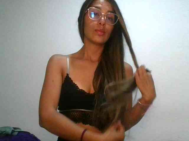 JuanaBrunette webcam