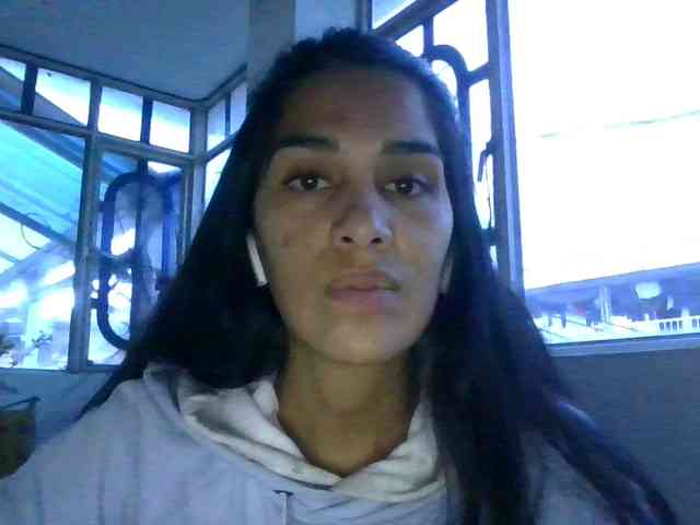 JuanaBrunette webcam