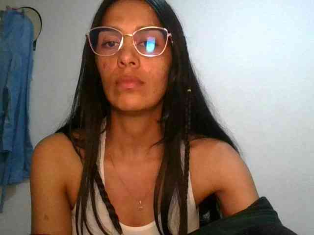 JuanaBrunette webcam