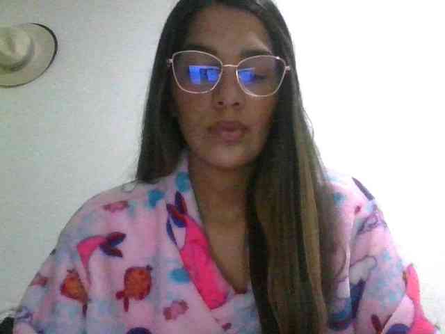 JuanaBrunette webcam