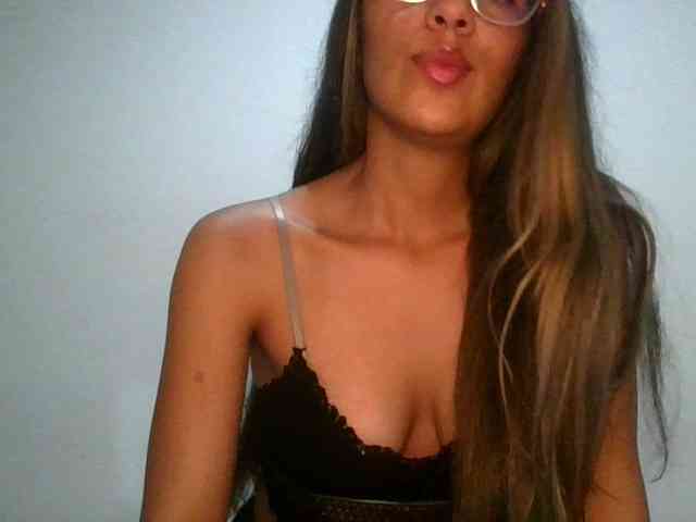 JuanaBrunette webcam