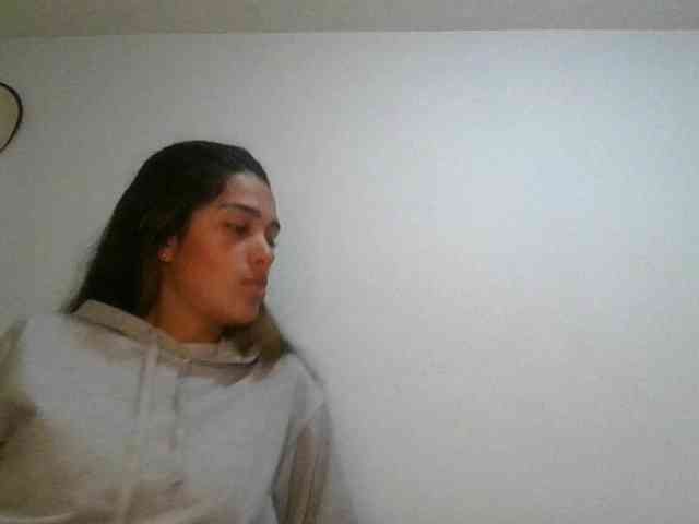 JuanaBrunette webcam