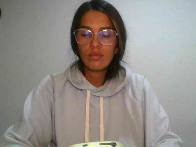 JuanaBrunette webcam