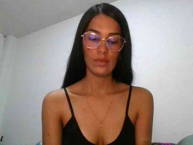 JuanaBrunette webcam