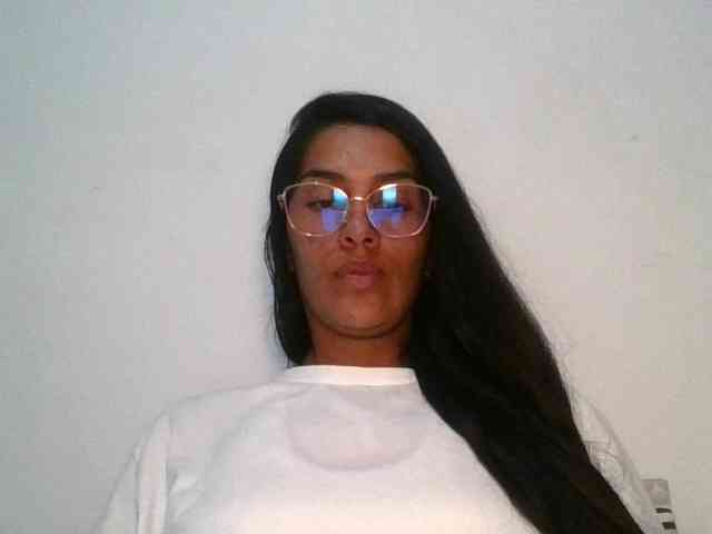 JuanaBrunette webcam