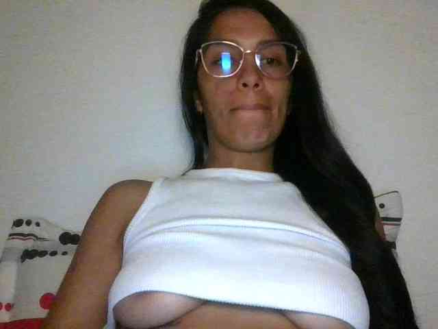 JuanaBrunette webcam