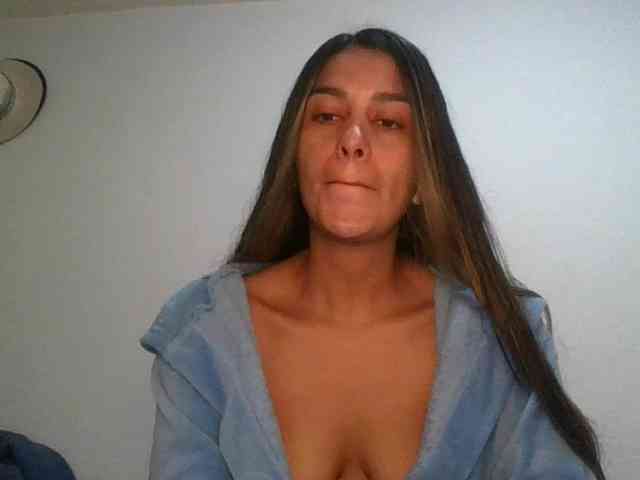 JuanaBrunette webcam