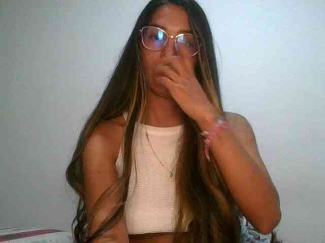 JuanaBrunette webcam