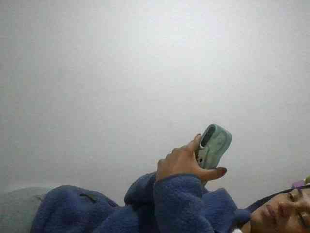 JuanaBrunette webcam