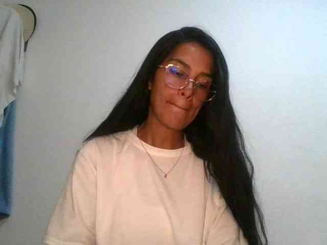 JuanaBrunette webcam