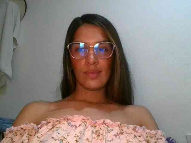 JuanaBrunette webcam