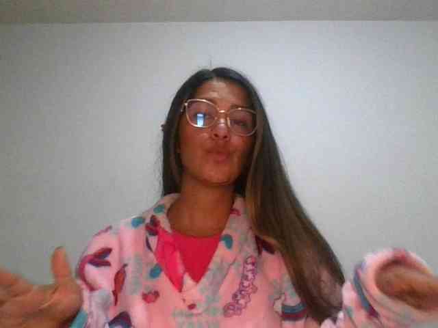 JuanaBrunette webcam