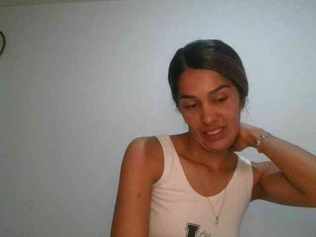 JuanaBrunette webcam