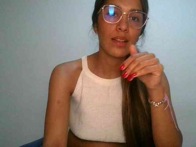 JuanaBrunette webcam