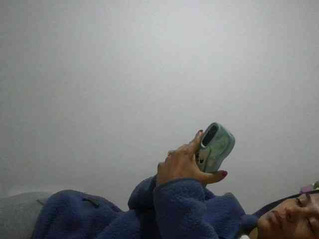 JuanaBrunette webcam