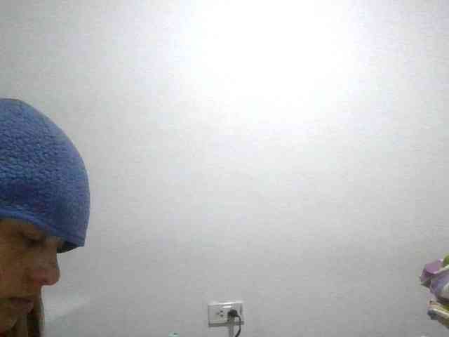 JuanaBrunette webcam