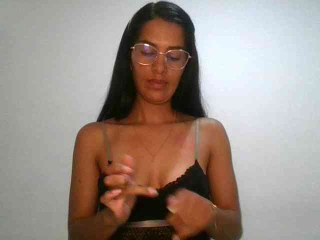 JuanaBrunette webcam