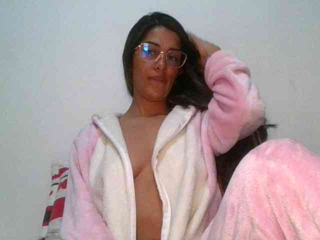 JuanaBrunette webcam