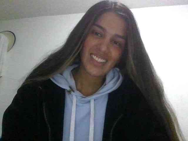 JuanaBrunette webcam