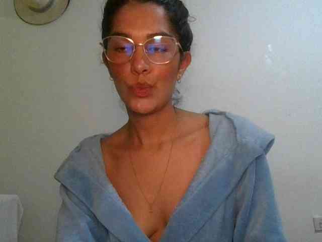 JuanaBrunette webcam