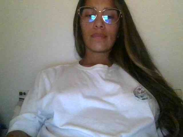 JuanaBrunette webcam