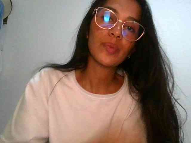 JuanaBrunette webcam