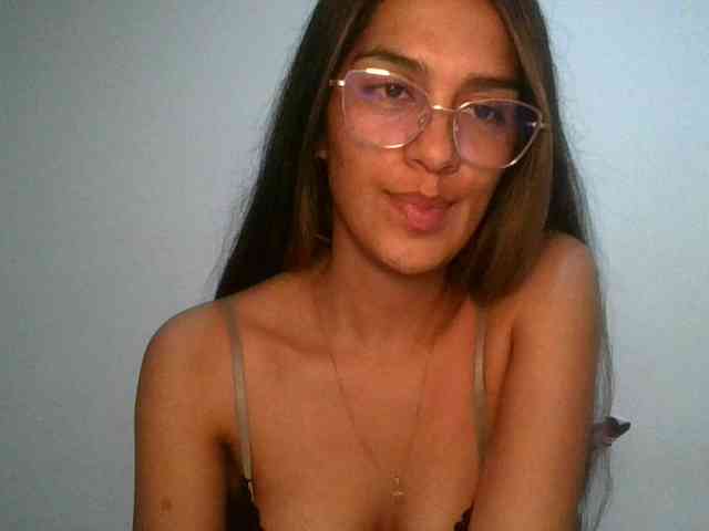 JuanaBrunette webcam