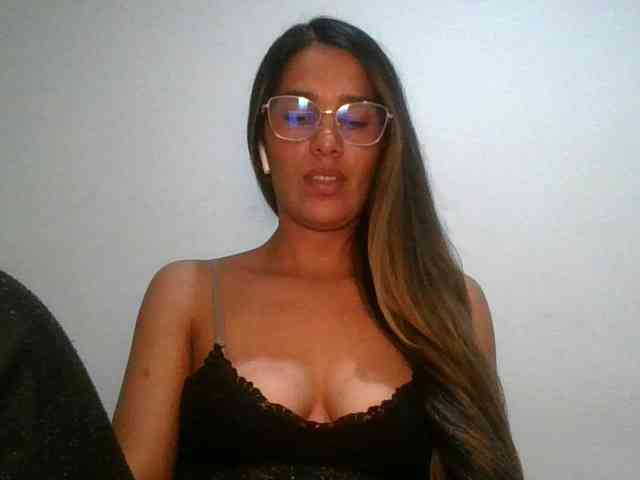 JuanaBrunette webcam