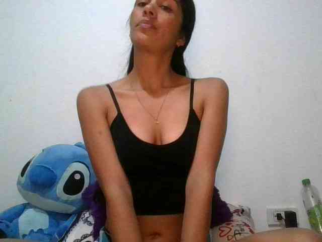 JuanaBrunette webcam