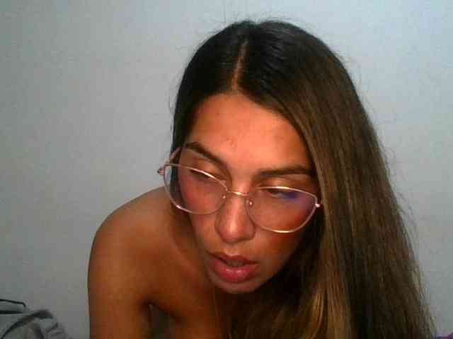 JuanaBrunette webcam