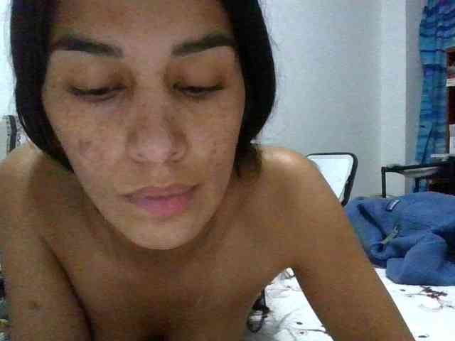 JuanaBrunette webcam