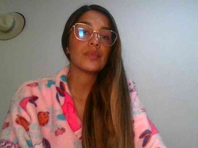 JuanaBrunette webcam