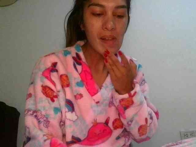 JuanaBrunette webcam