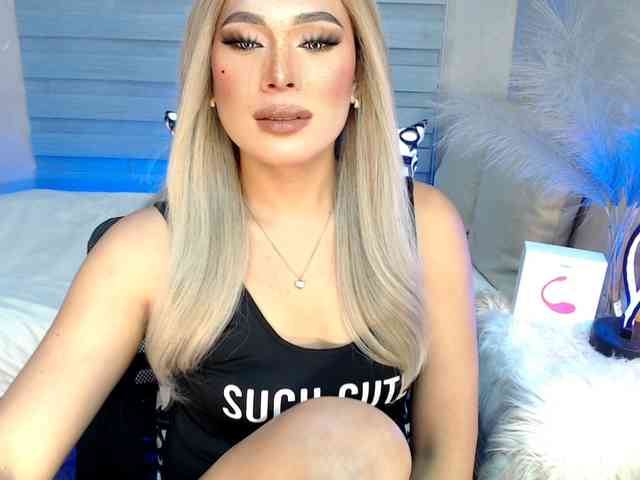 Miss-avacroft Live Webcam on BongaCams