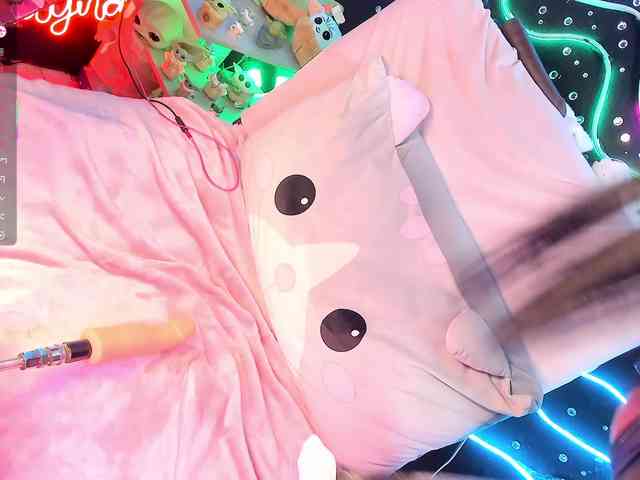 shaynamanson webcam