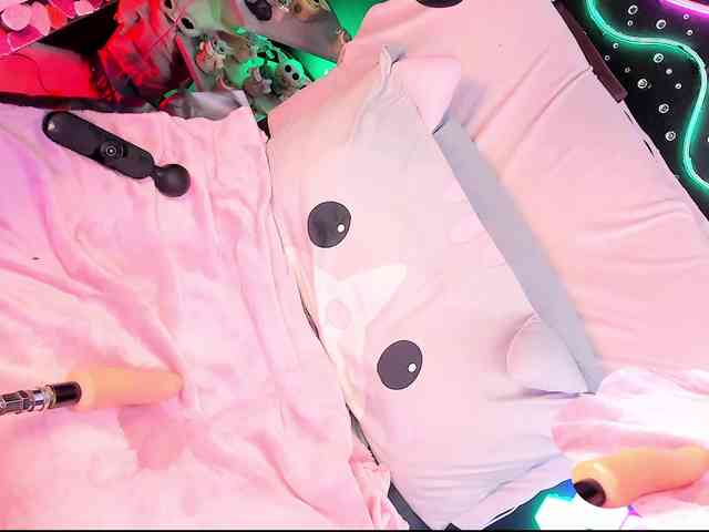 shaynamanson webcam