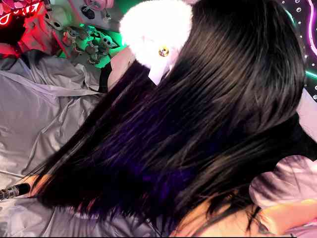 shaynamanson webcam