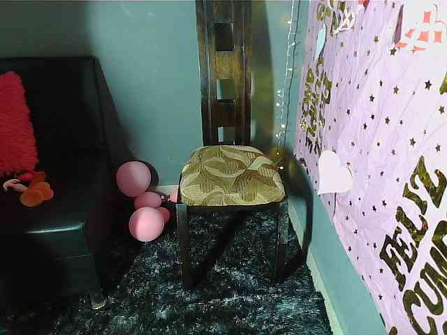 viky_laconsentida webcam