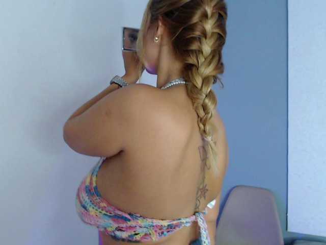 carlabeer's BongaCams show and profile