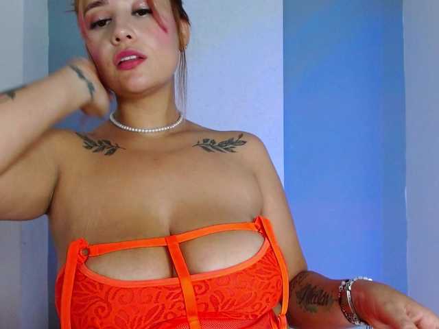 carlabeer's BongaCams show and profile